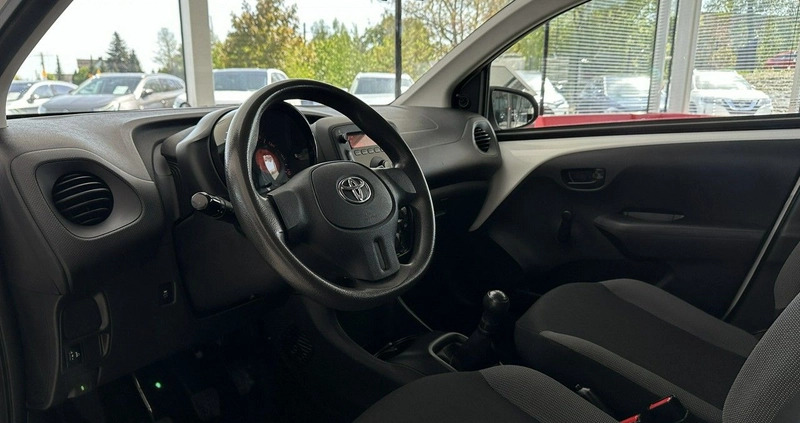 Toyota Aygo cena 35900 przebieg: 119417, rok produkcji 2019 z Grójec małe 781